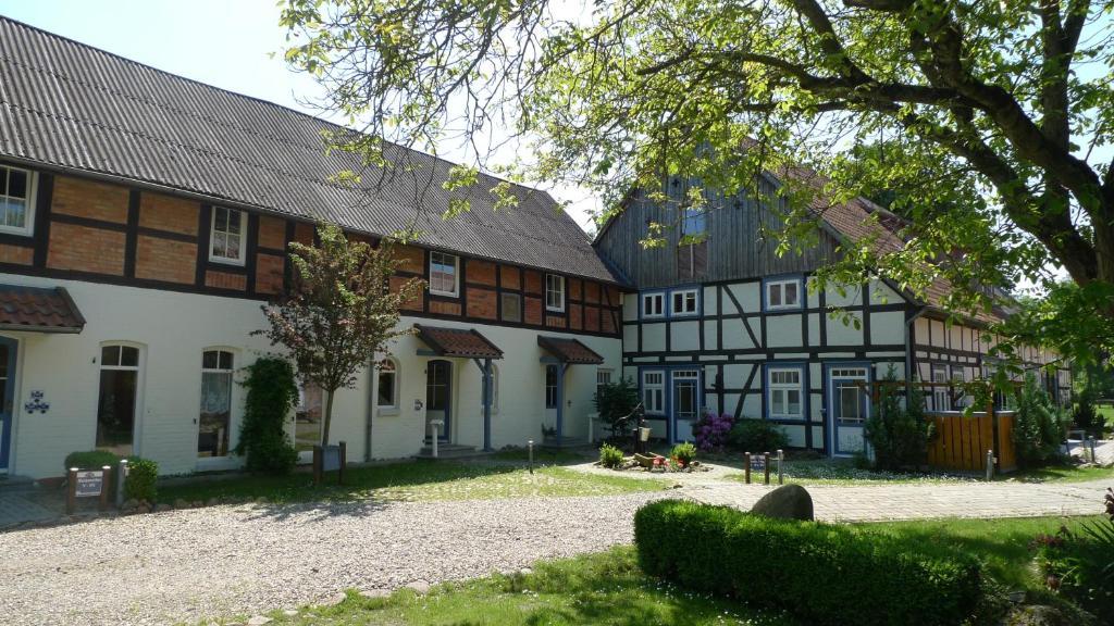 Landhotel Markthof Satemin Wustrow  Exterior foto